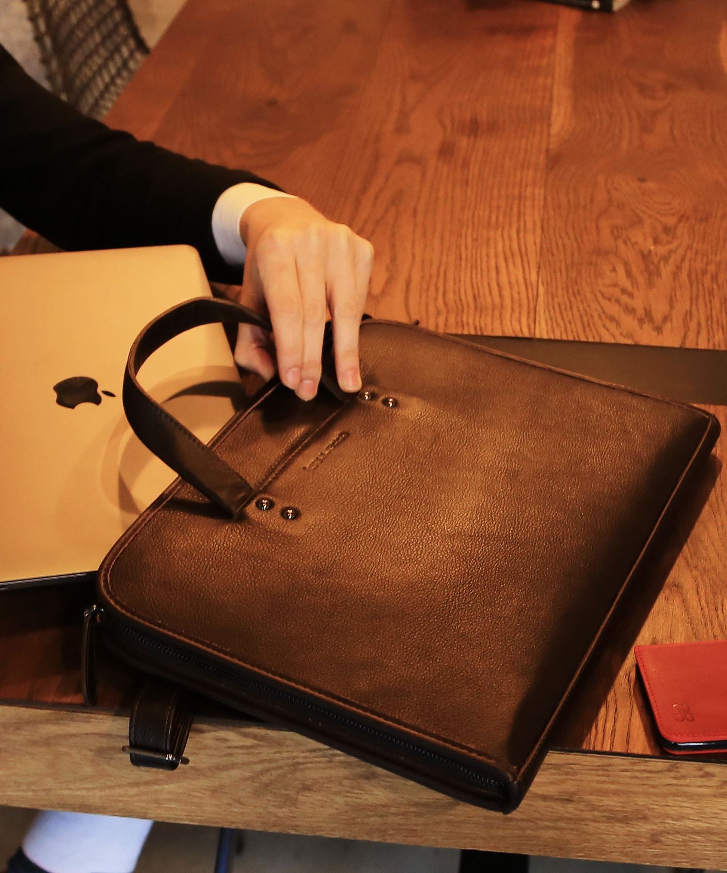 Handbags for MacBooks and iPad Cases