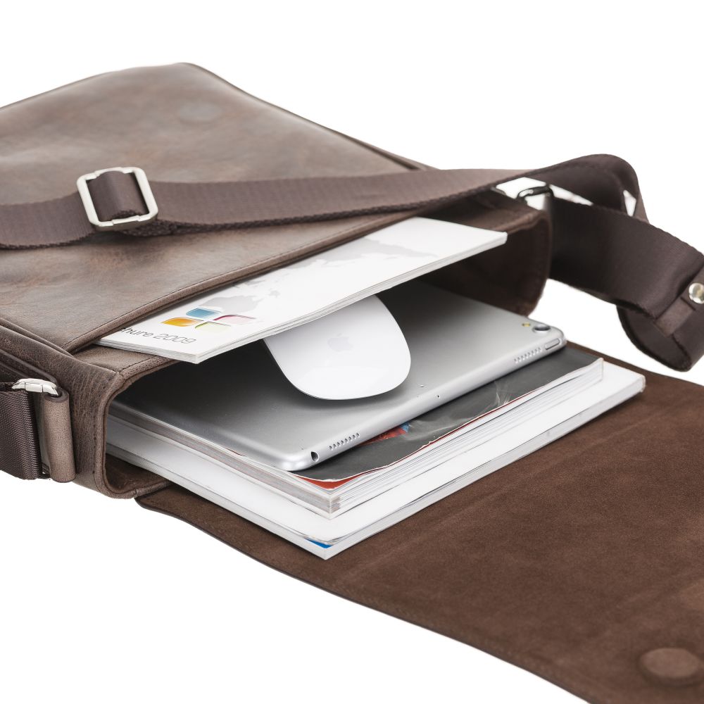 Calisto Massenger Leather Bag