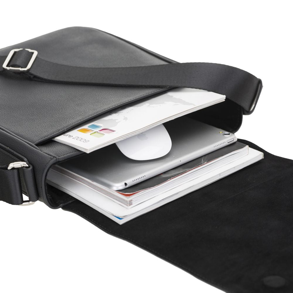Calisto Massenger Leather Bag