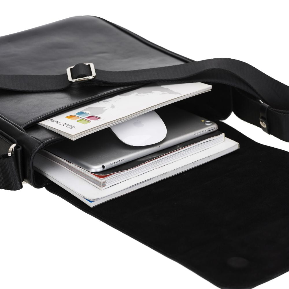 Calisto Massenger Leather Bag