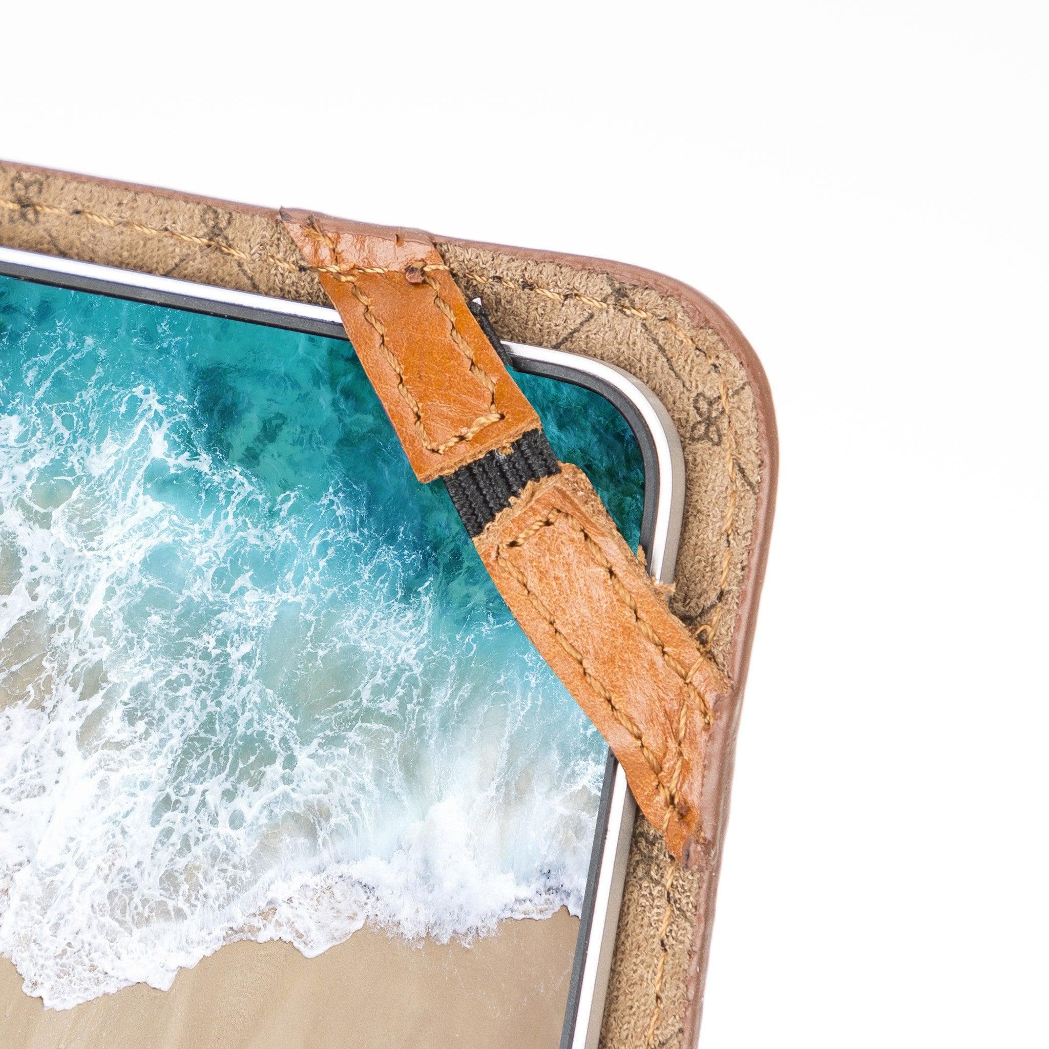 Chester Leather Sleeve for 13.3" to 16.2" Apple MacBook/Laptops Bouletta